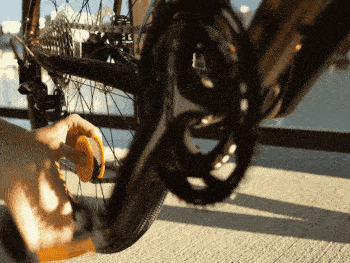 Bike Chain Oiler Roller